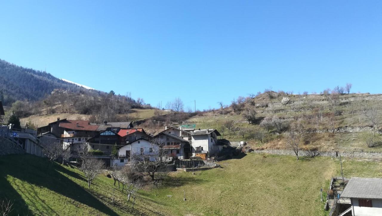 La Casa Di Allo Lägenhet Charvensod Exteriör bild